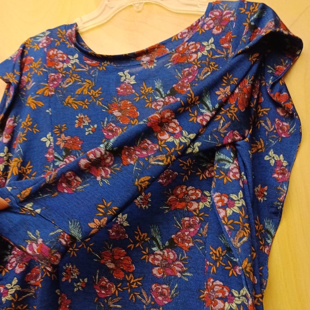 Free People blue floral ruffle boho Dock Street top Sz M - Picture 11 of 14